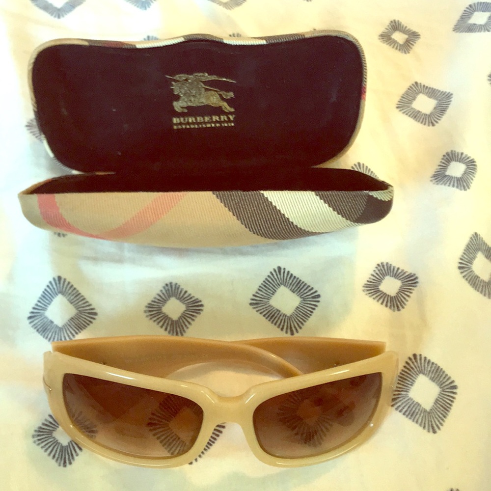 Burberry nude sunglasses